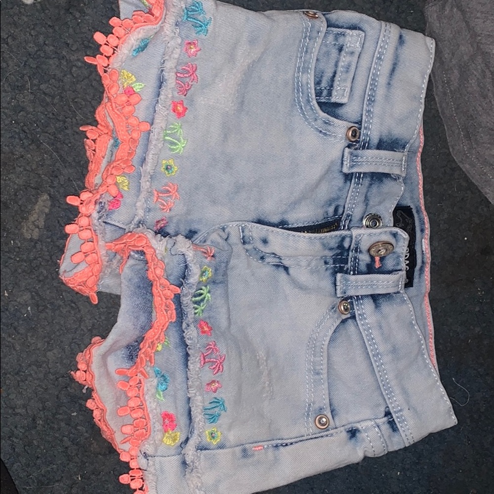 Girls shorts size 5